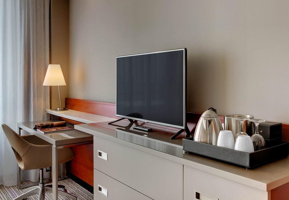 Courtyard By Marriott North Otel Zürih