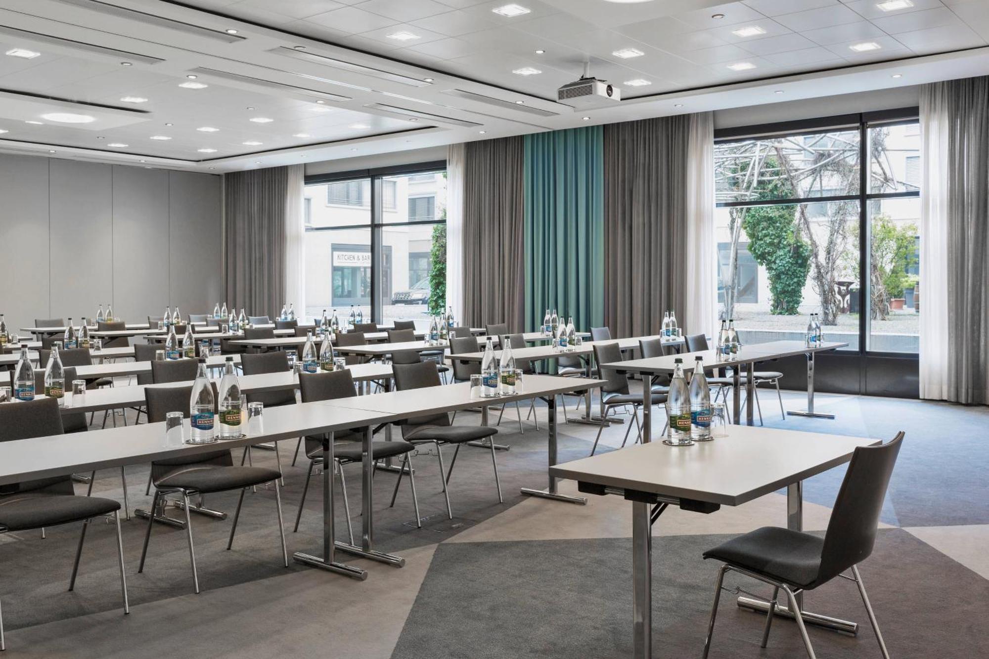 Courtyard By Marriott North Otel 4*