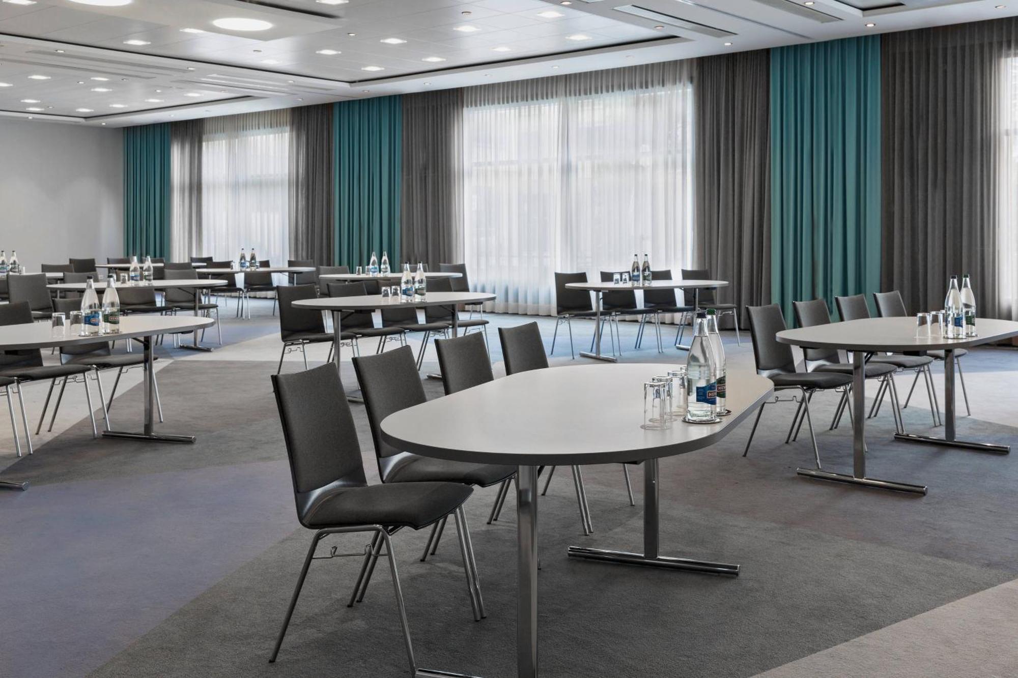 Courtyard By Marriott North Otel Zürih