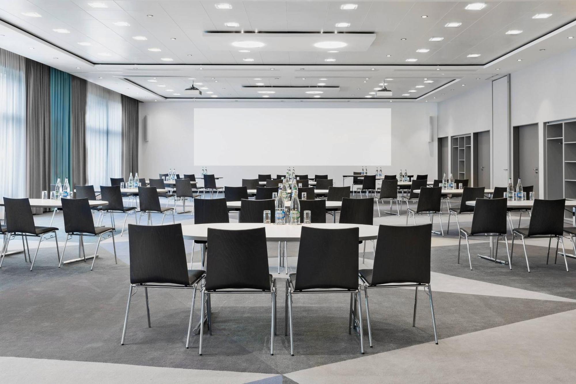 Courtyard By Marriott North Otel