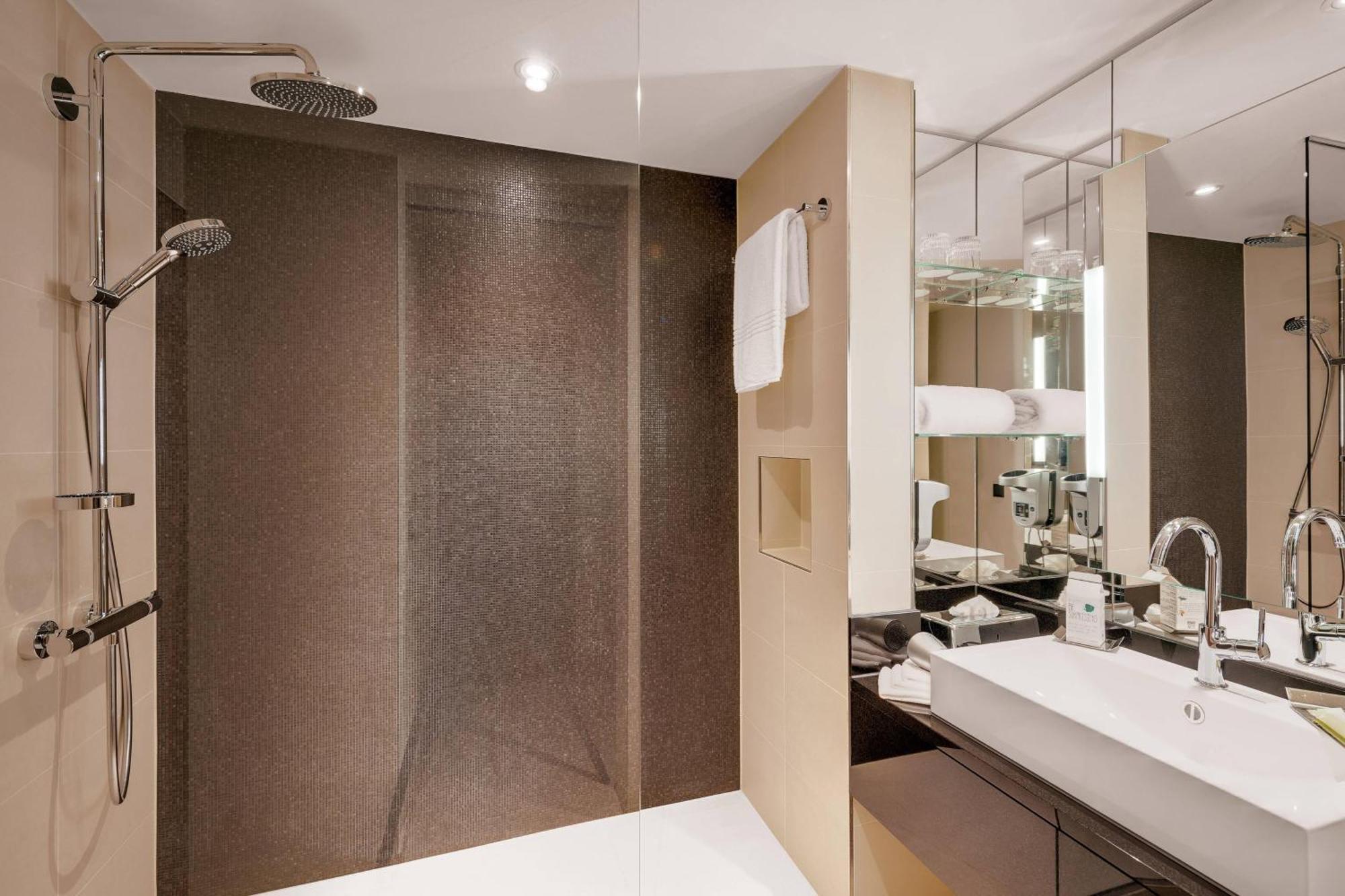 Otel Courtyard By Marriott North