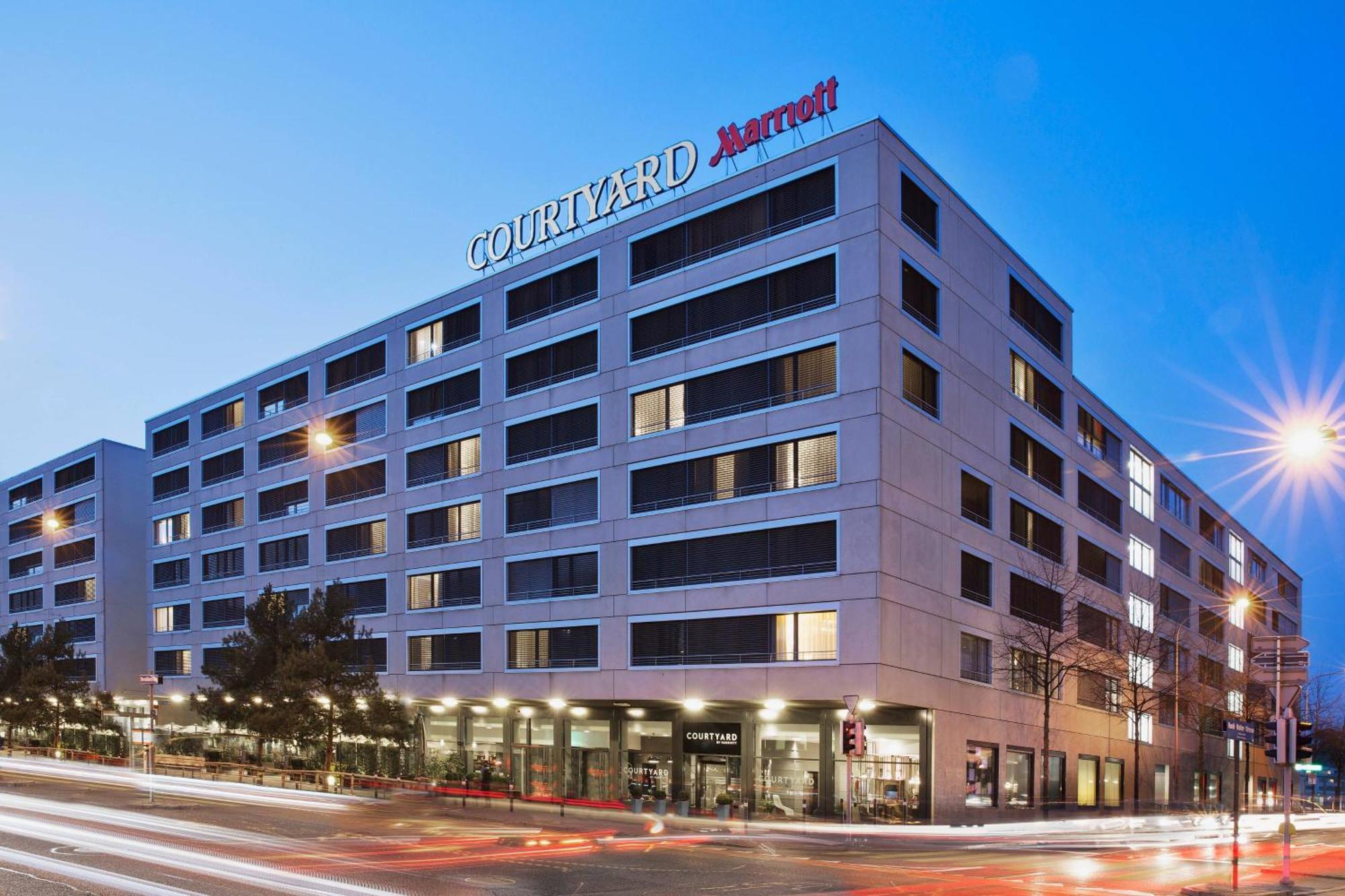 Courtyard By Marriott North Otel Zürih