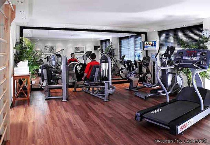 Otel Courtyard By Marriott North 4*