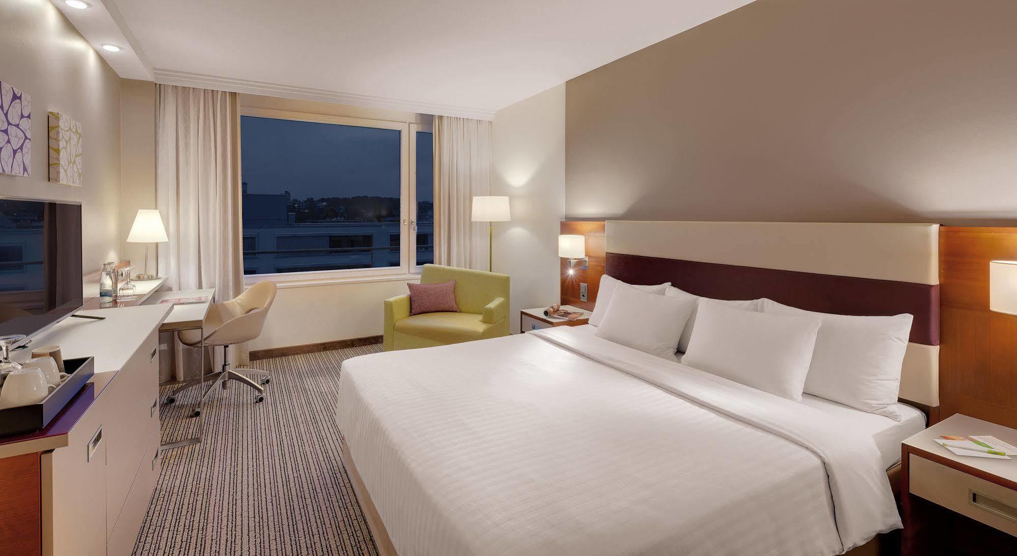Courtyard By Marriott North Otel