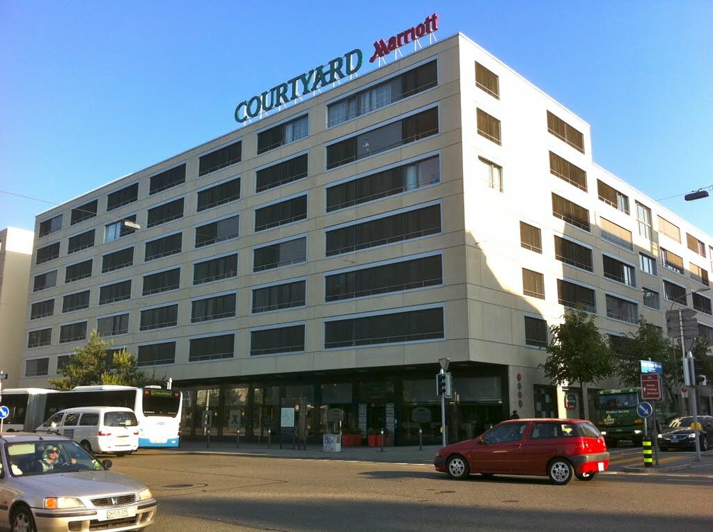 Courtyard By Marriott North Otel